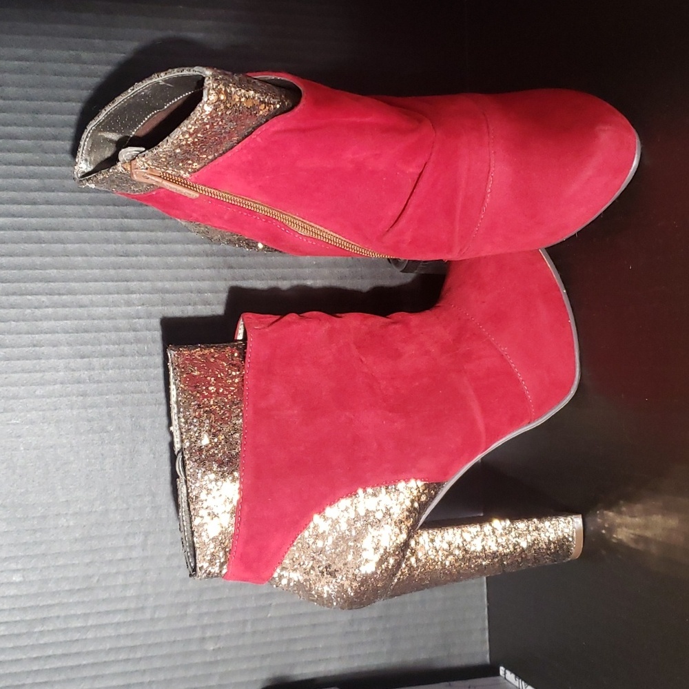 Michael Antonio Red Velvet Glitter High Platform Booties. Never Worn. Size 10.